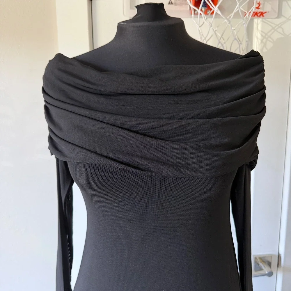 MESHKI Josie Off Shoulder Mesh Maxi Dress Black Women's Long Sleeve Size M - Picture 4 of 16